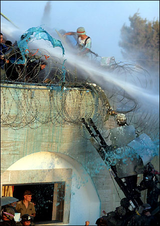 18gaza2.l.jpg